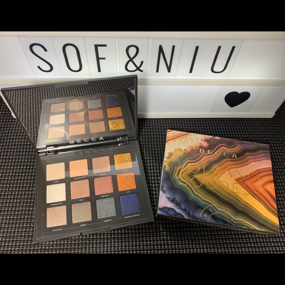Becca Volcano Goddess Full Size EyeShadow Palette